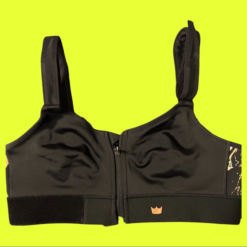 SHEFIT Sports Bra